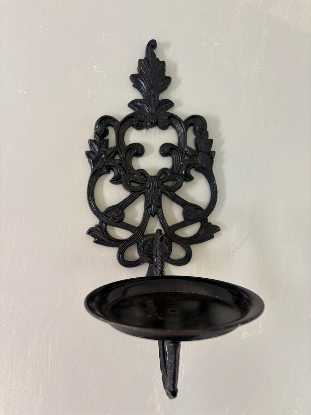 Vintage Ornate Black Cast Iron Wall Candle Sconce – Ribbon Bow & Scrollwork Leaf